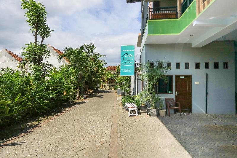 Oyo 2453 Artha Graha Vip Hotel Banyuwangi  Eksteriør billede